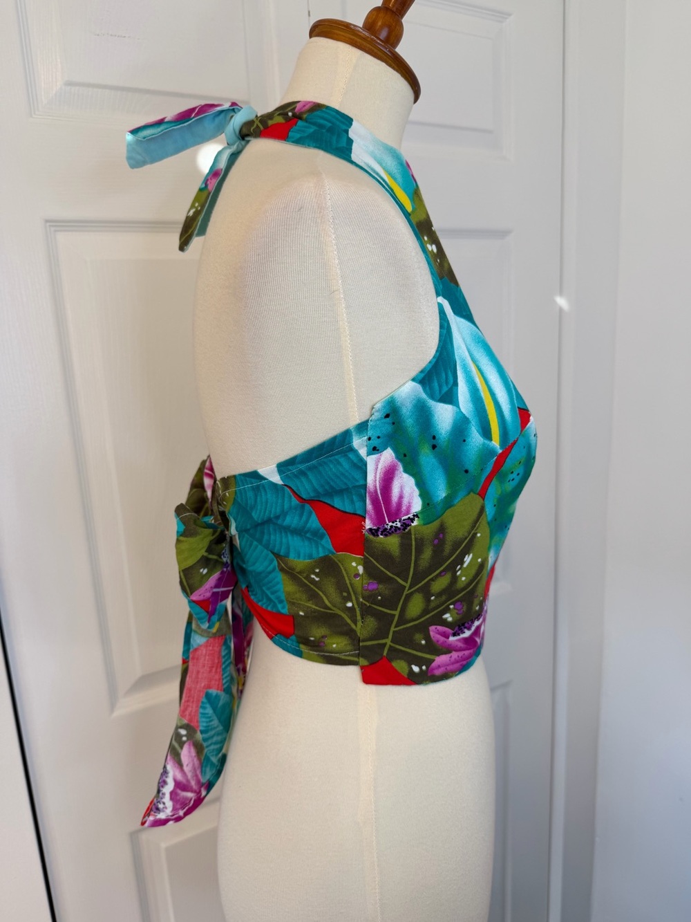 Vintage Cotton Hawaiian Crop Top - Picture 2 of 7